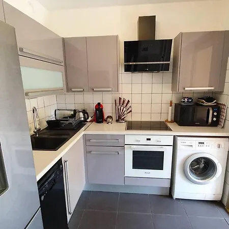 2p Neuf, Piscine, 5 Min Mer, Tennis, Wifi Parking - A Louer Appartement