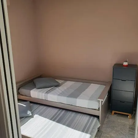 2p Neuf, Piscine, 5 Min Mer, Tennis, Wifi Parking - A Louer * Antibes