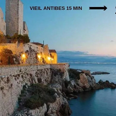 2p Neuf, Piscine, 5 Min Mer, Tennis, Wifi Parking - A Louer Appartement