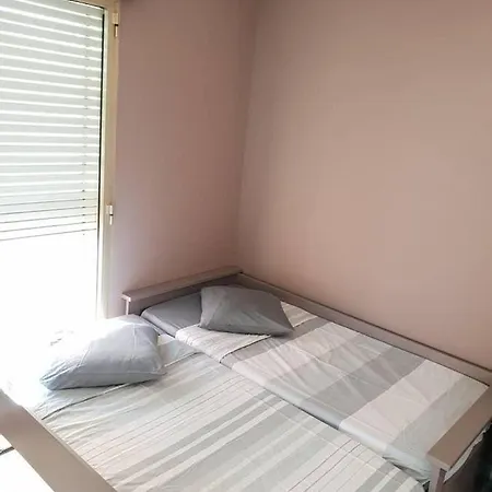 2p Neuf, Piscine, 5 Min Mer, Tennis, Wifi Parking - A Louer Appartement *