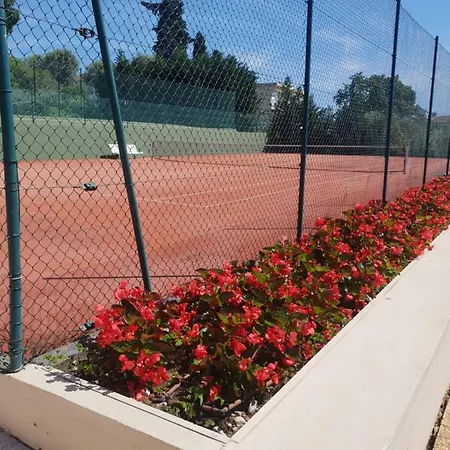 Appartement 2p Neuf, Piscine, 5 Min Mer, Tennis, Wifi Parking - A Louer